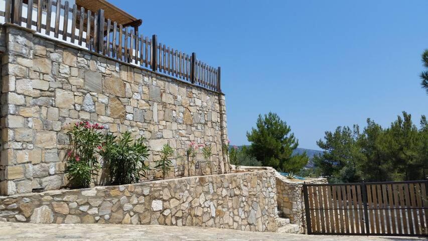 Aliki House Apartment ภายนอก รูปภาพ