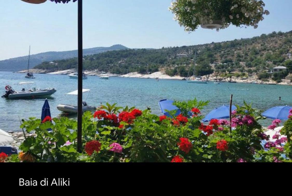 Aliki House Apartment ภายนอก รูปภาพ